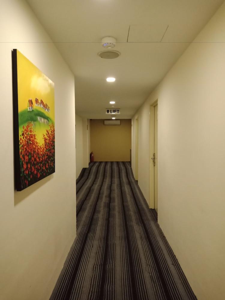Hotel Zamburger Taman Segar - Previously Home Inn Taman Segar Kuala Lumpur Eksteriør bilde